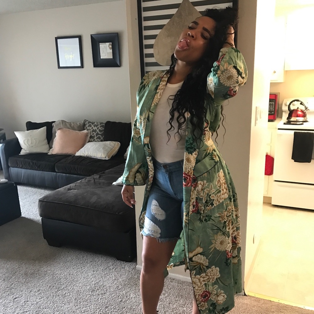 Meet your Posher, Roxann